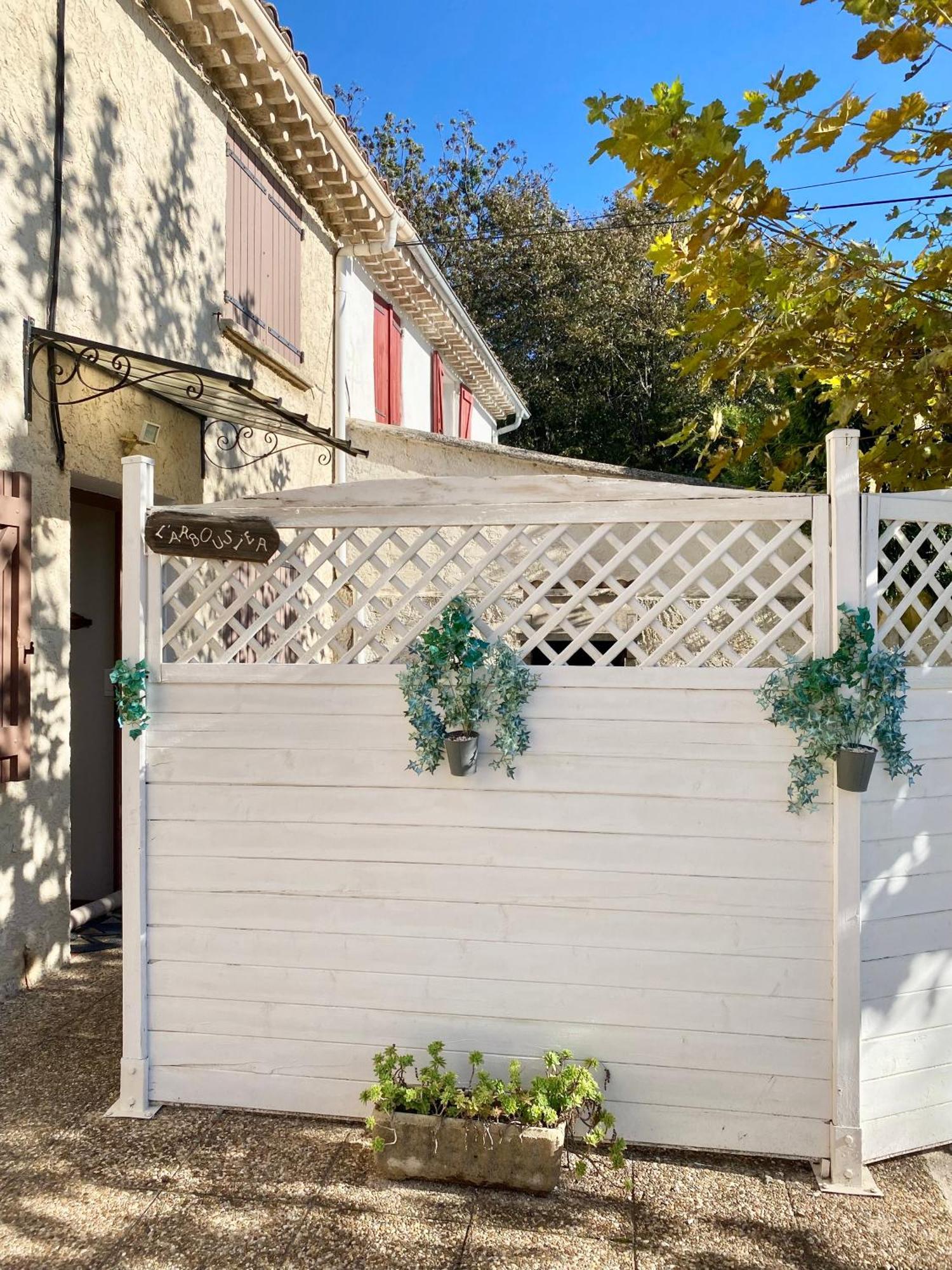 Le Micocoulier Apartamento La Crau Exterior foto